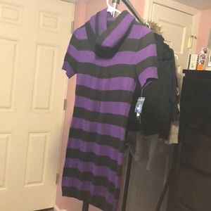 Black and purple stripped leggings top